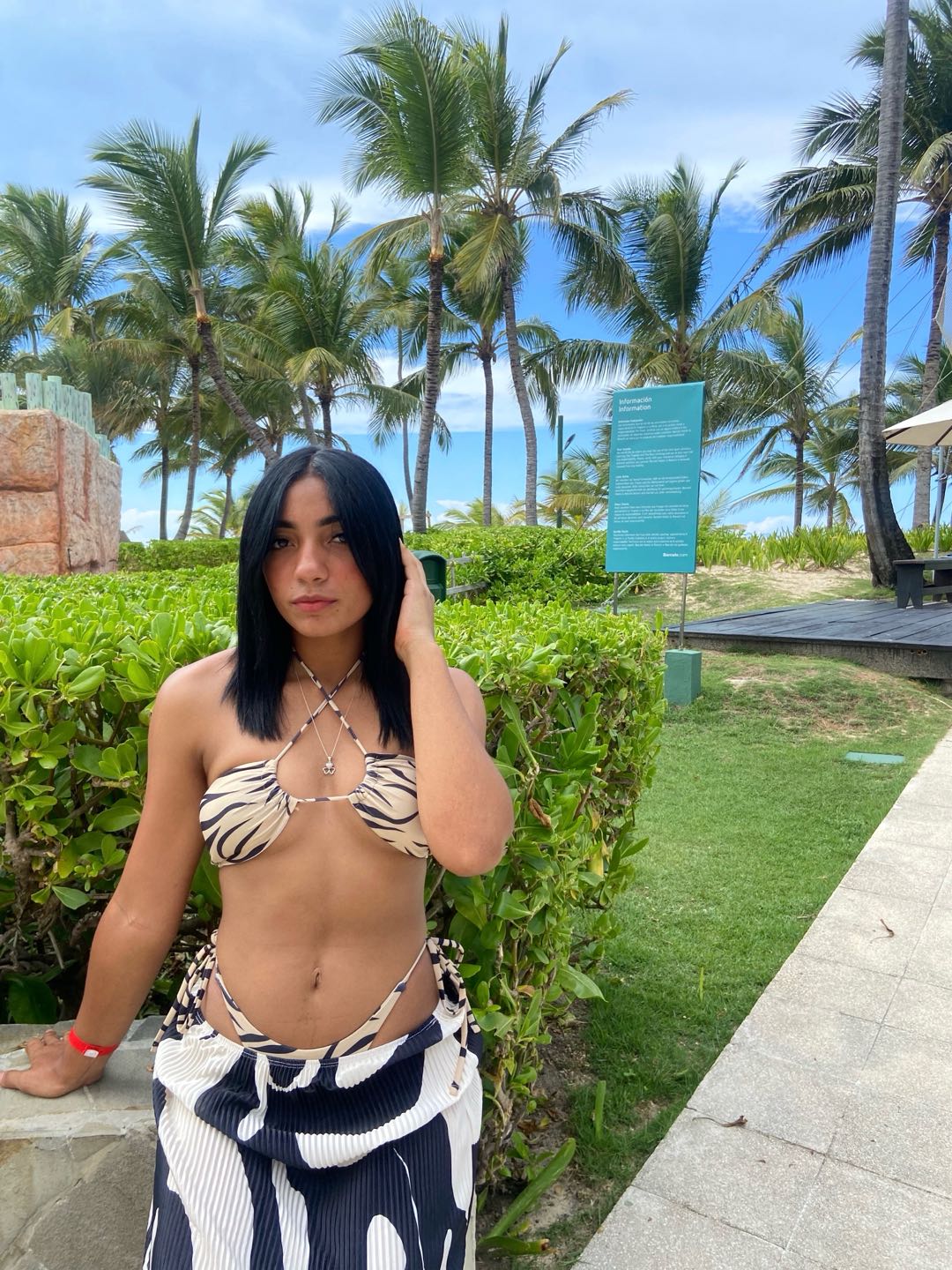 Sasha — live girl video chat